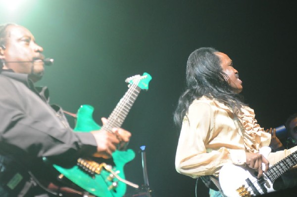 Earth, Wind & Fire at ACL Live at the Moody Theater, Austin, Texas 06/1