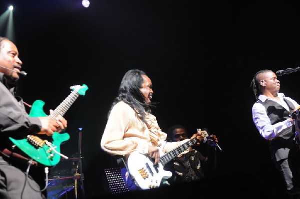 Earth, Wind & Fire at ACL Live at the Moody Theater, Austin, Texas 06/1