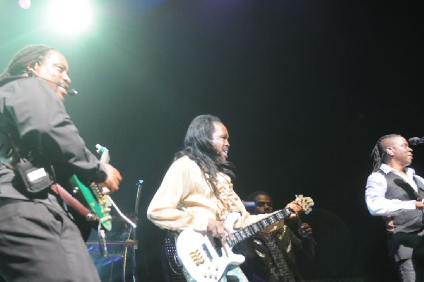 Earth, Wind & Fire at ACL Live at the Moody Theater, Austin, Texas 06/1