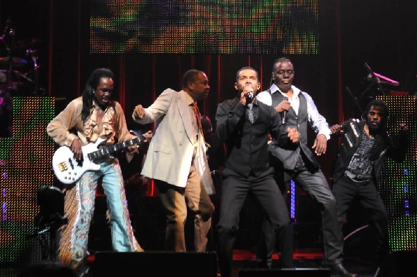 Earth, Wind & Fire at ACL Live at the Moody Theater, Austin, Texas 06/1