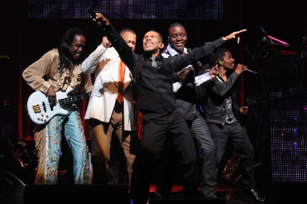 Earth, Wind & Fire at ACL Live at the Moody Theater, Austin, Texas 06/1