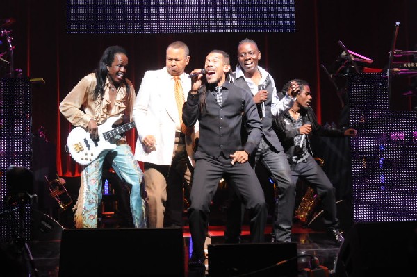 Earth, Wind & Fire at ACL Live at the Moody Theater, Austin, Texas 06/1