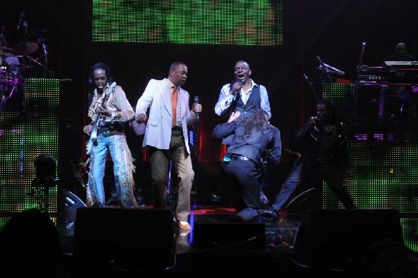 Earth, Wind & Fire at ACL Live at the Moody Theater, Austin, Texas 06/1