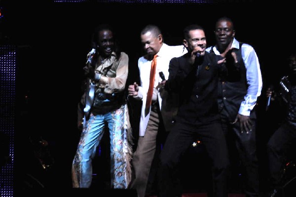 Earth, Wind & Fire at ACL Live at the Moody Theater, Austin, Texas 06/1