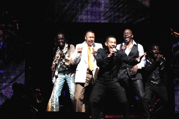 Earth, Wind & Fire at ACL Live at the Moody Theater, Austin, Texas 06/1