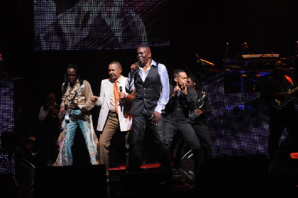 Earth, Wind & Fire at ACL Live at the Moody Theater, Austin, Texas 06/1