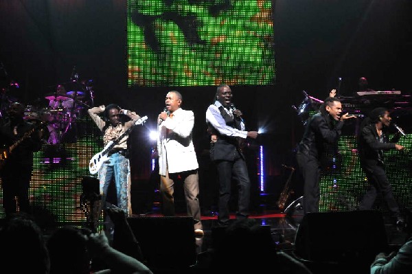 Earth, Wind & Fire at ACL Live at the Moody Theater, Austin, Texas 06/1