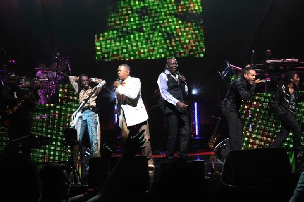 Earth, Wind & Fire at ACL Live at the Moody Theater, Austin, Texas 06/1