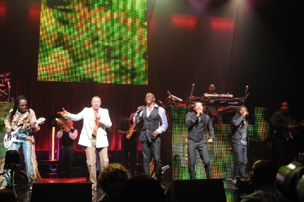 Earth, Wind & Fire at ACL Live at the Moody Theater, Austin, Texas 06/1