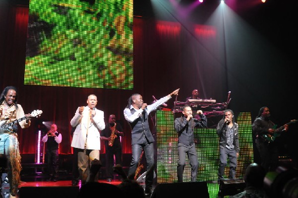 Earth, Wind & Fire at ACL Live at the Moody Theater, Austin, Texas 06/1