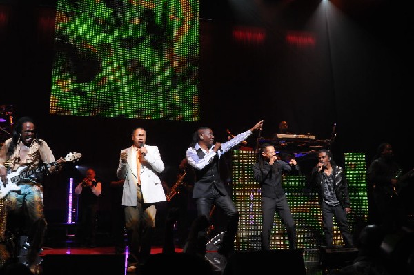 Earth, Wind & Fire at ACL Live at the Moody Theater, Austin, Texas 06/1