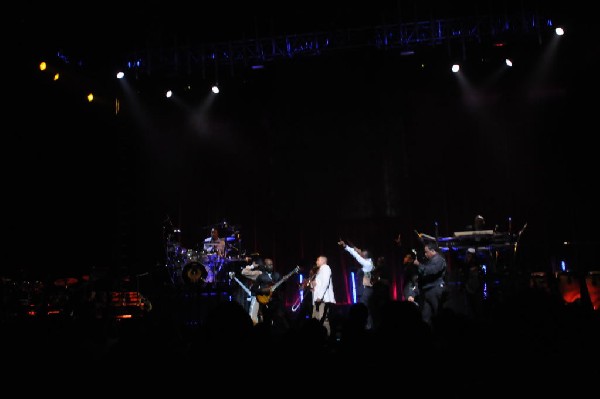 Earth, Wind & Fire at ACL Live at the Moody Theater, Austin, Texas 06/1