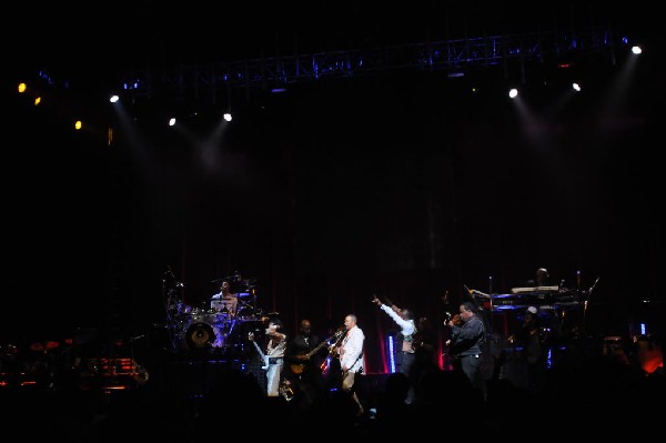 Earth, Wind & Fire at ACL Live at the Moody Theater, Austin, Texas 06/1