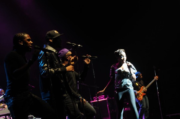 Estelle at the Bass Concert Hall