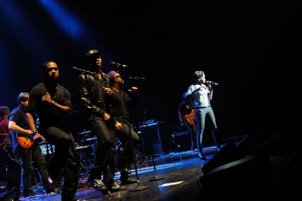 Estelle at the Bass Concert Hall