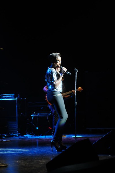 Estelle at the Bass Concert Hall