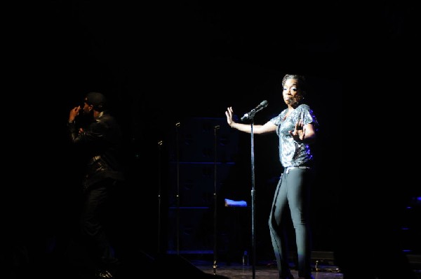 Estelle at the Bass Concert Hall