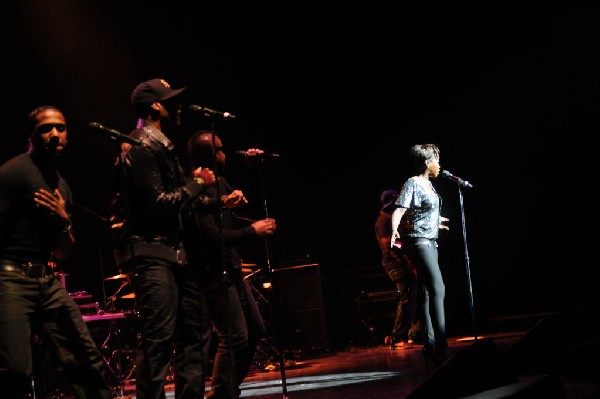 Estelle at the Bass Concert Hall