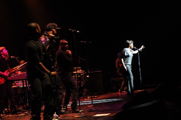 Estelle at the Bass Concert Hall