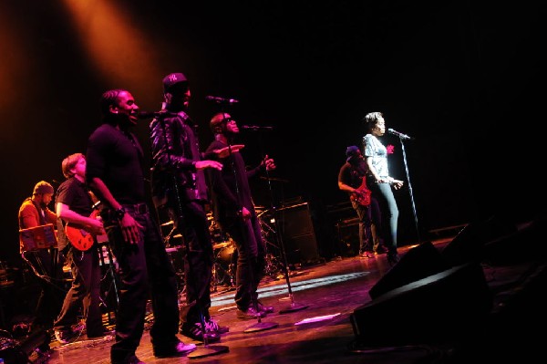 Estelle at the Bass Concert Hall