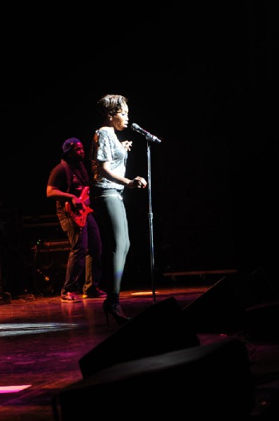 Estelle at the Bass Concert Hall