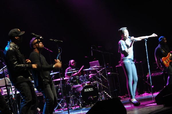 Estelle at the Bass Concert Hall