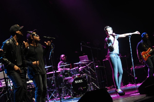 Estelle at the Bass Concert Hall