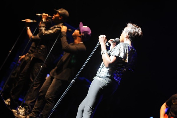 Estelle at the Bass Concert Hall