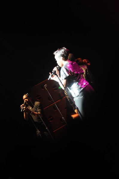 Estelle at the Bass Concert Hall