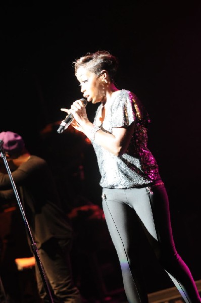 Estelle at the Bass Concert Hall