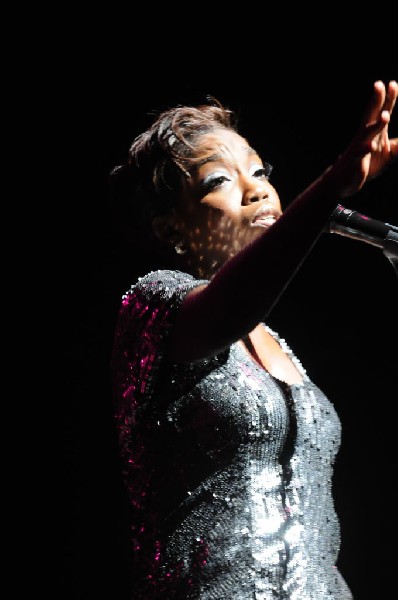 Estelle at the Bass Concert Hall