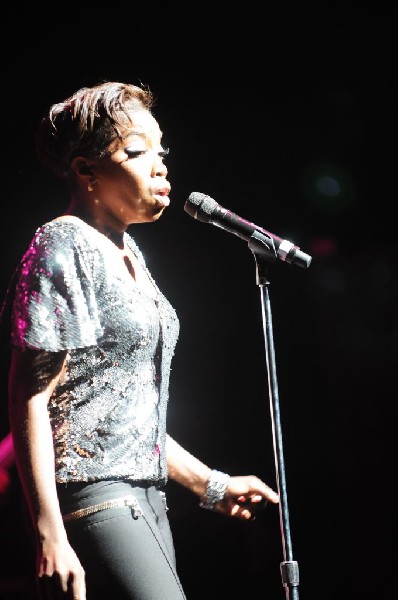 Estelle at the Bass Concert Hall