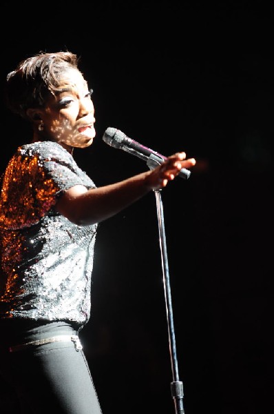 Estelle at the Bass Concert Hall