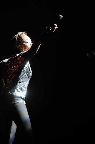 Estelle at the Bass Concert Hall