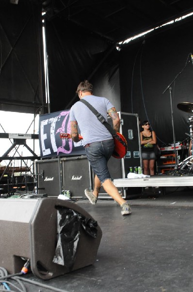 Every Time I Die on the Highway 1 Stage, Warped Tour, Verizon Wireless Amph