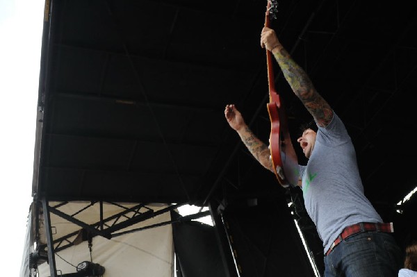 Every Time I Die on the Highway 1 Stage, Warped Tour, Verizon Wireless Amph