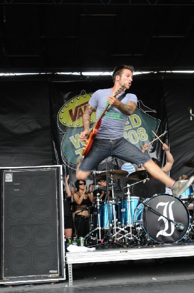 Every Time I Die on the Highway 1 Stage, Warped Tour, Verizon Wireless Amph