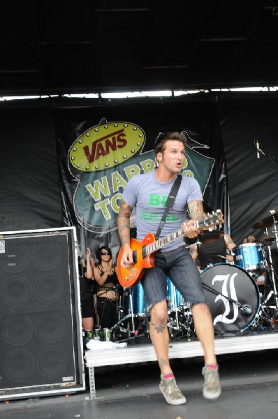 Every Time I Die on the Highway 1 Stage, Warped Tour, Verizon Wireless Amph