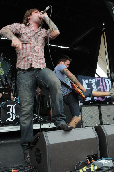 Every Time I Die on the Highway 1 Stage, Warped Tour, Verizon Wireless Amph