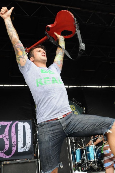 Every Time I Die on the Highway 1 Stage, Warped Tour, Verizon Wireless Amph