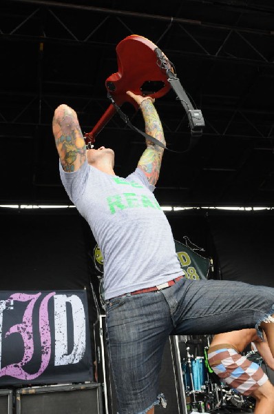 Every Time I Die on the Highway 1 Stage, Warped Tour, Verizon Wireless Amph