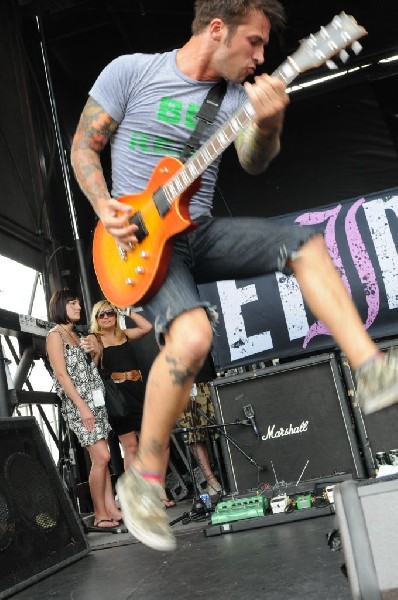 Every Time I Die on the Highway 1 Stage, Warped Tour, Verizon Wireless Amph