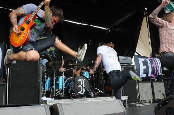 Every Time I Die on the Highway 1 Stage, Warped Tour, Verizon Wireless Amph