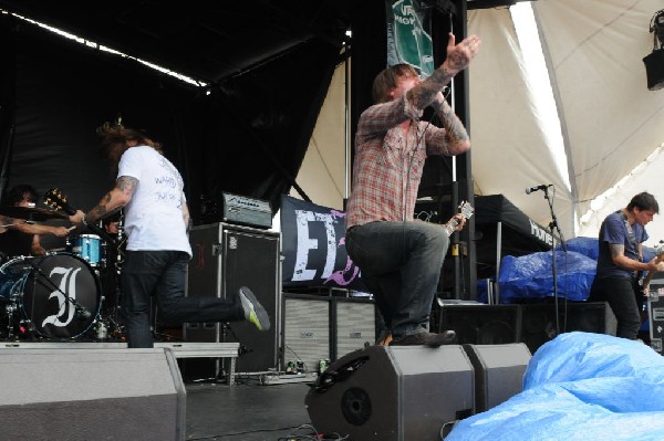 Every Time I Die on the Highway 1 Stage, Warped Tour, Verizon Wireless Amph