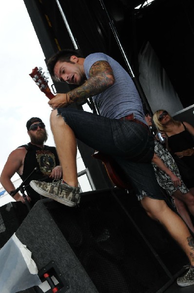Every Time I Die on the Highway 1 Stage, Warped Tour, Verizon Wireless Amph