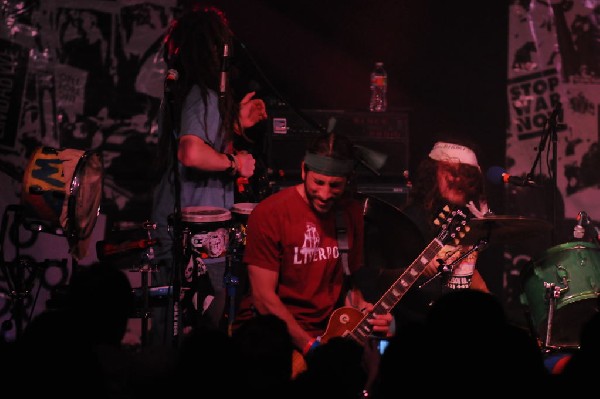 Full Service at La Zona Rosa, Austin Texas 03/05/2010