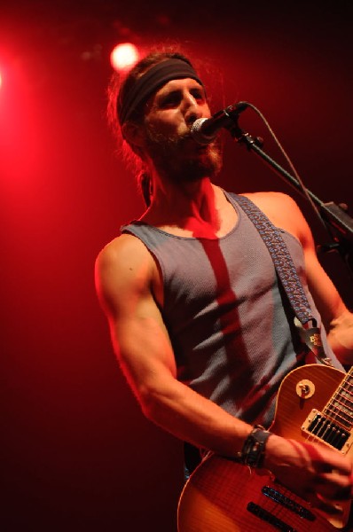 Full Service at The Austin Music Hall, Austin, Texas