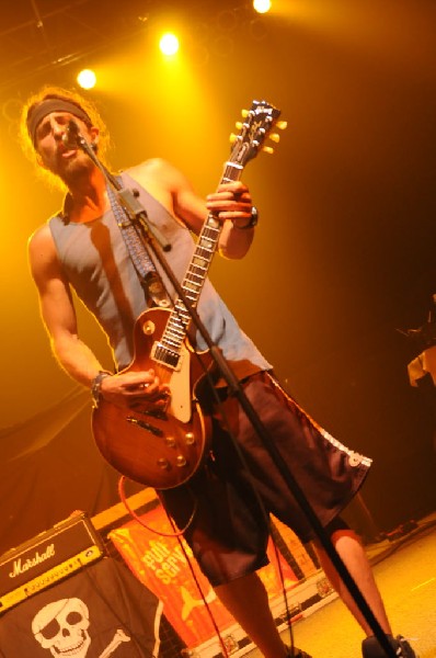 Full Service at The Austin Music Hall, Austin, Texas