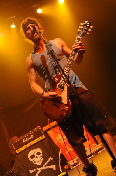 Full Service at The Austin Music Hall, Austin, Texas