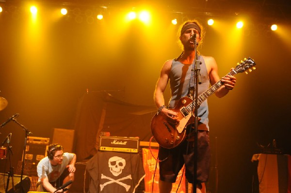 Full Service at The Austin Music Hall, Austin, Texas